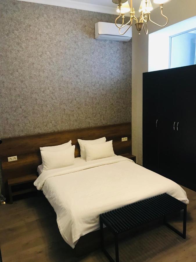 2Nd Floor Hotel Tbilissi Extérieur photo