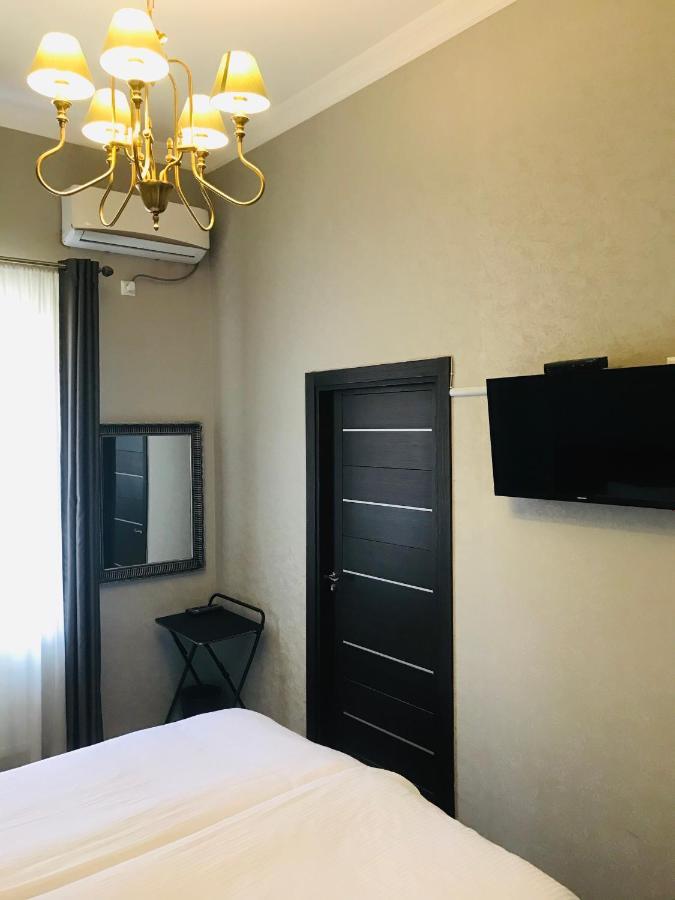 2Nd Floor Hotel Tbilissi Extérieur photo