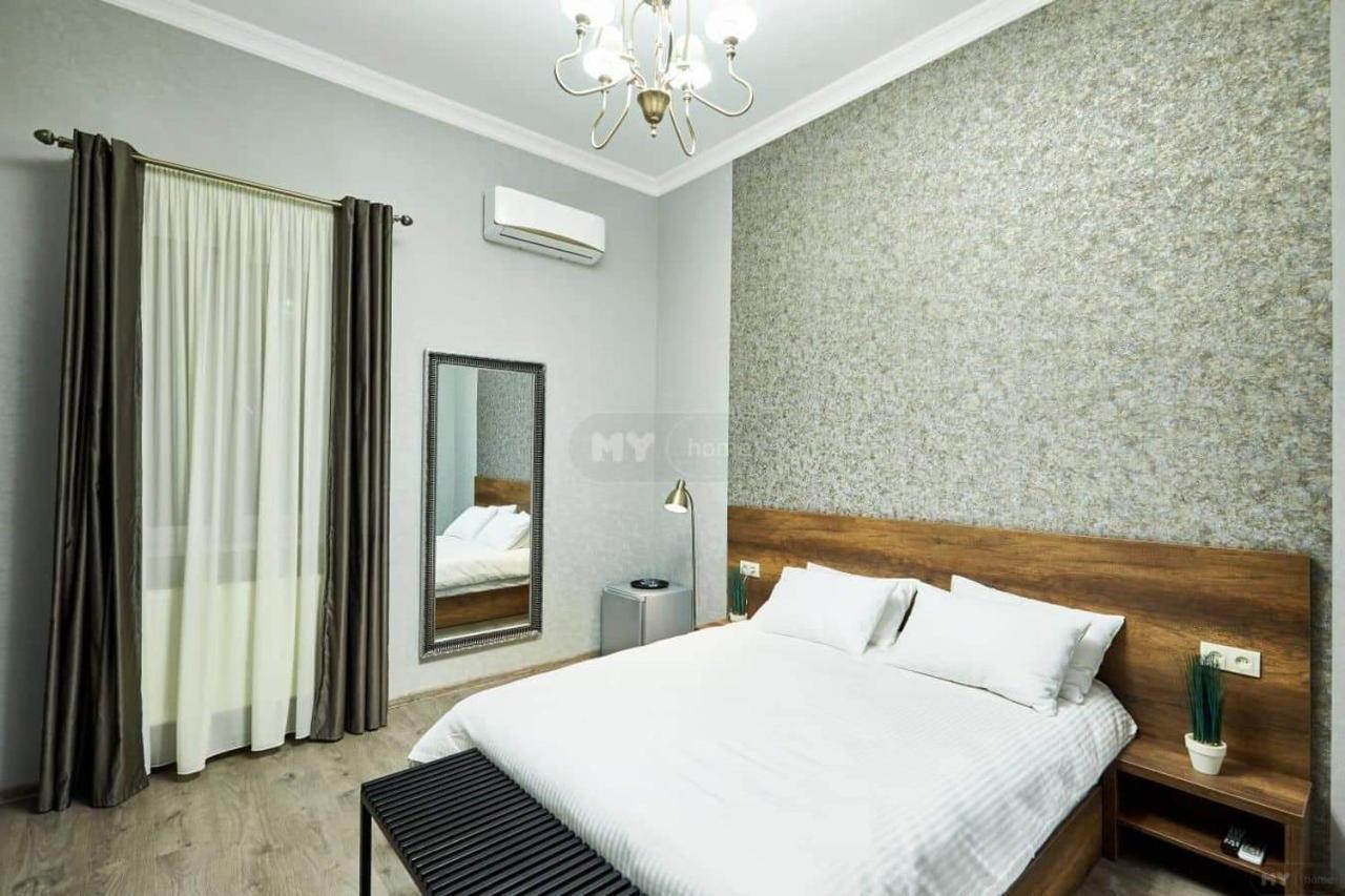 2Nd Floor Hotel Tbilissi Extérieur photo